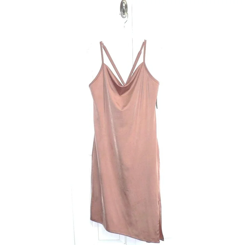 Open Edit cowl neckline